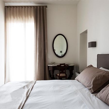 Residenza 33 Hotel เนเปิลส์ ภายนอก รูปภาพ