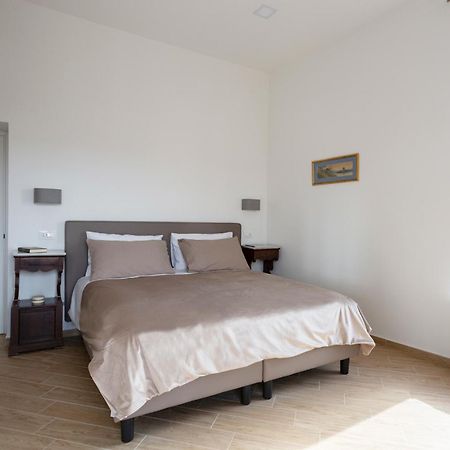Residenza 33 Hotel เนเปิลส์ ภายนอก รูปภาพ