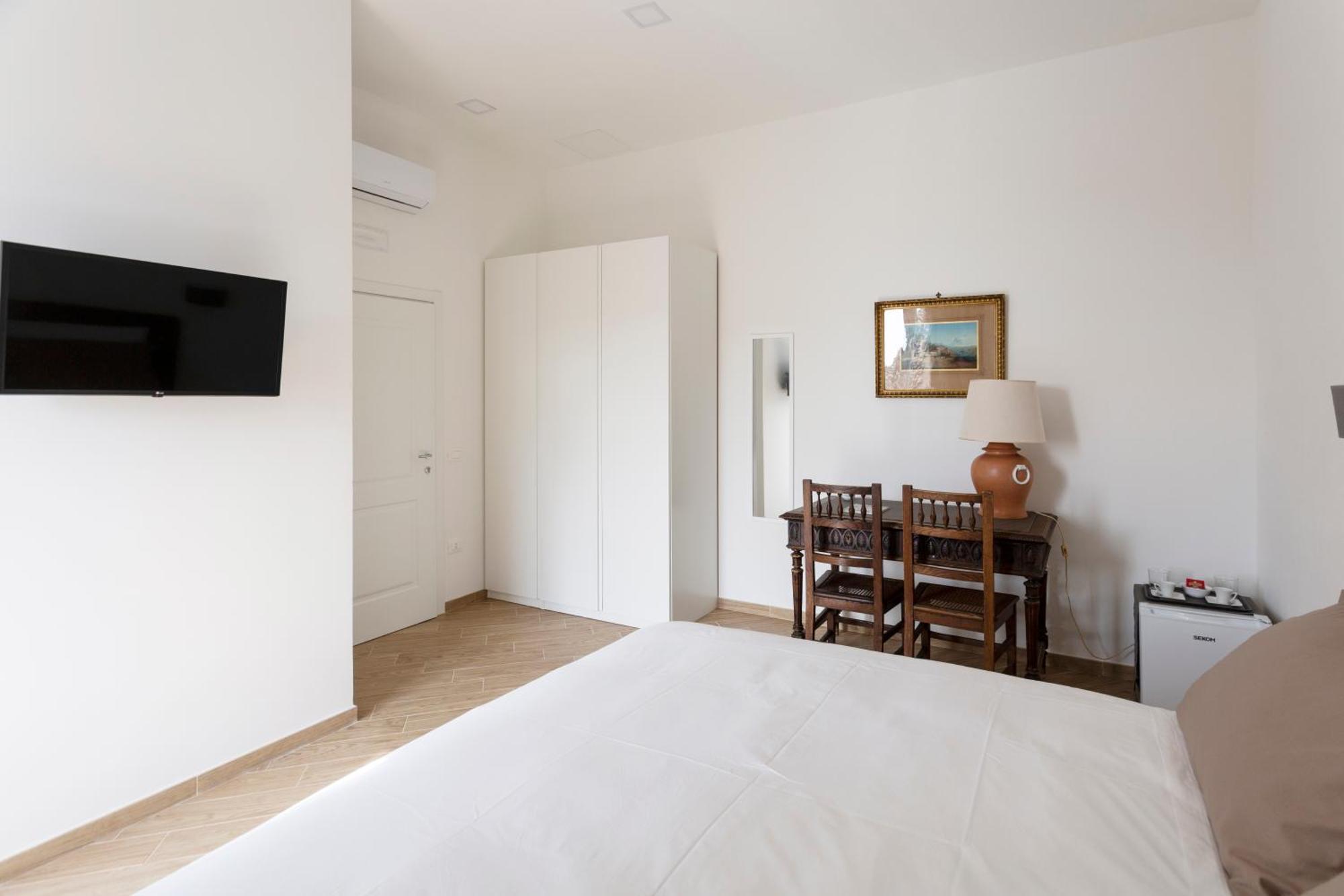 Residenza 33 Hotel เนเปิลส์ ภายนอก รูปภาพ