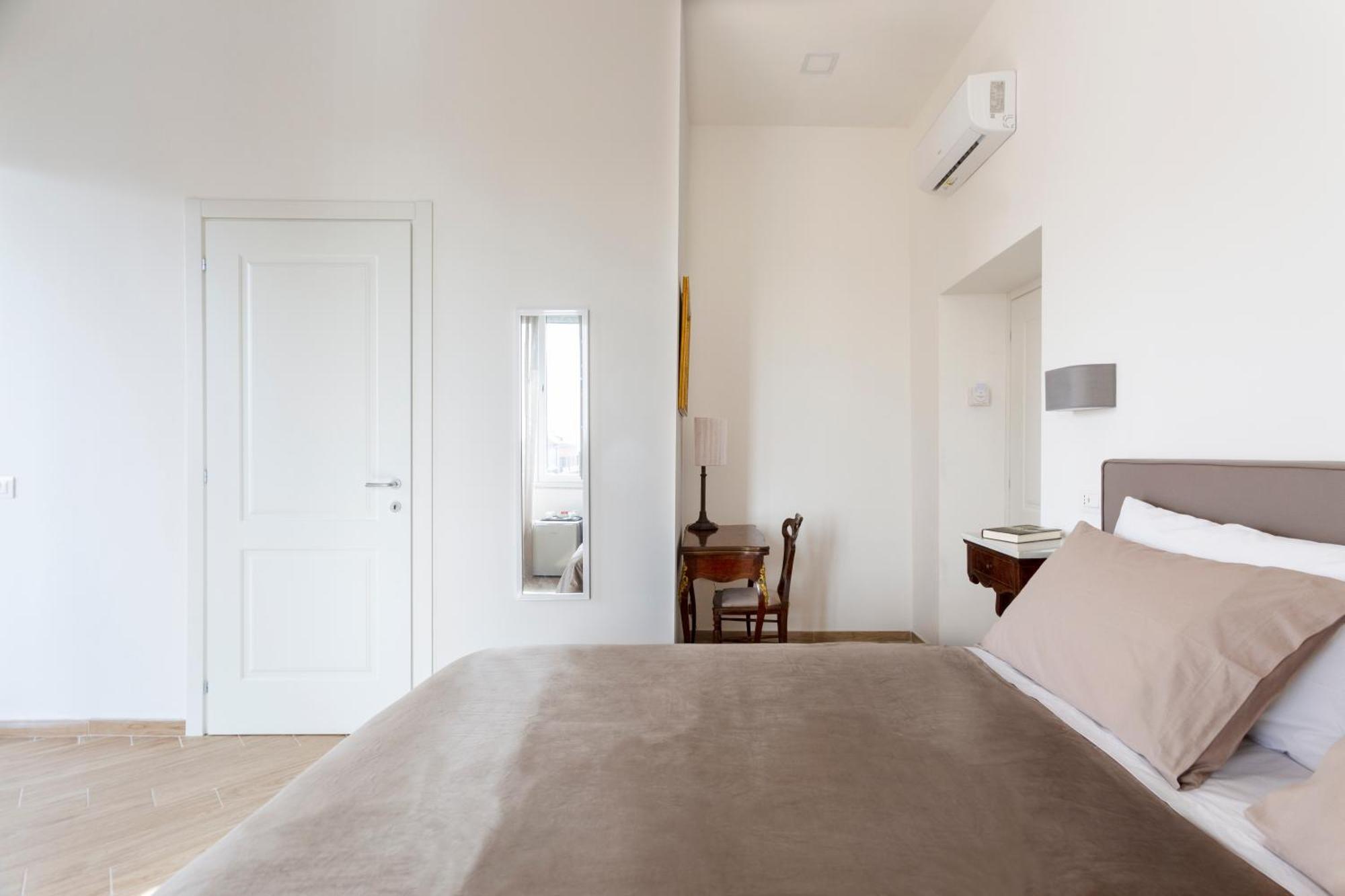 Residenza 33 Hotel เนเปิลส์ ภายนอก รูปภาพ