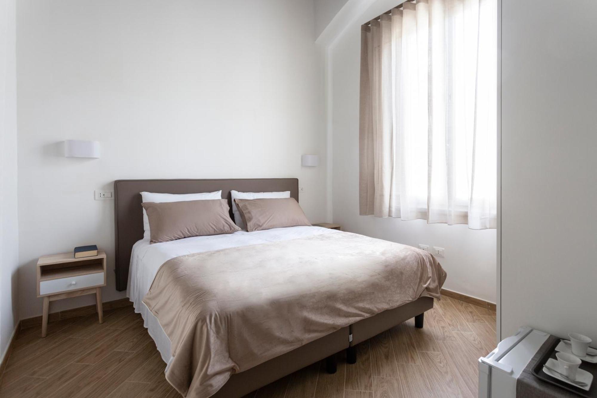 Residenza 33 Hotel เนเปิลส์ ภายนอก รูปภาพ