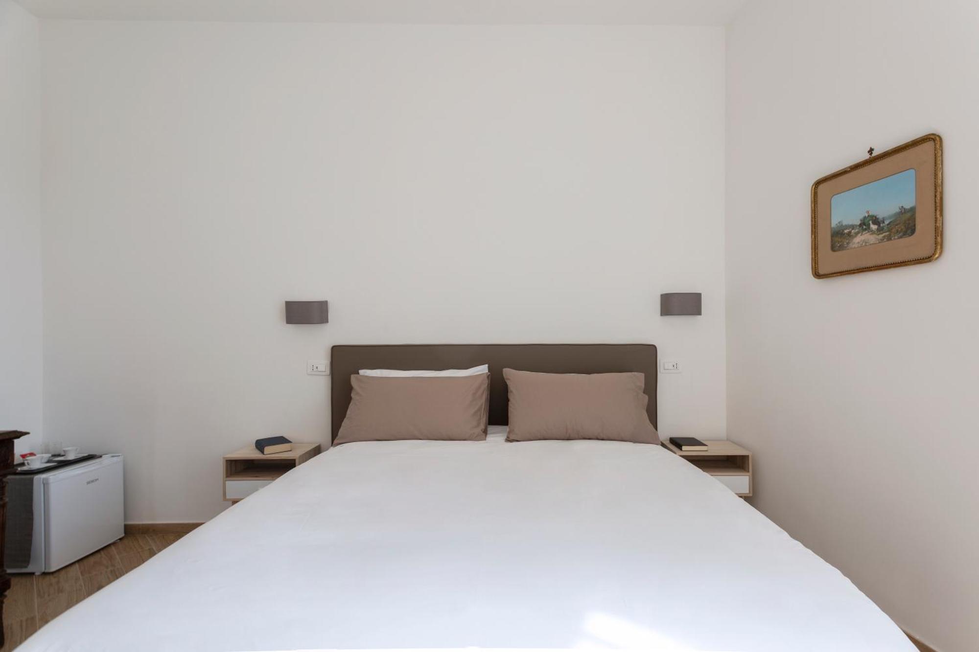 Residenza 33 Hotel เนเปิลส์ ภายนอก รูปภาพ