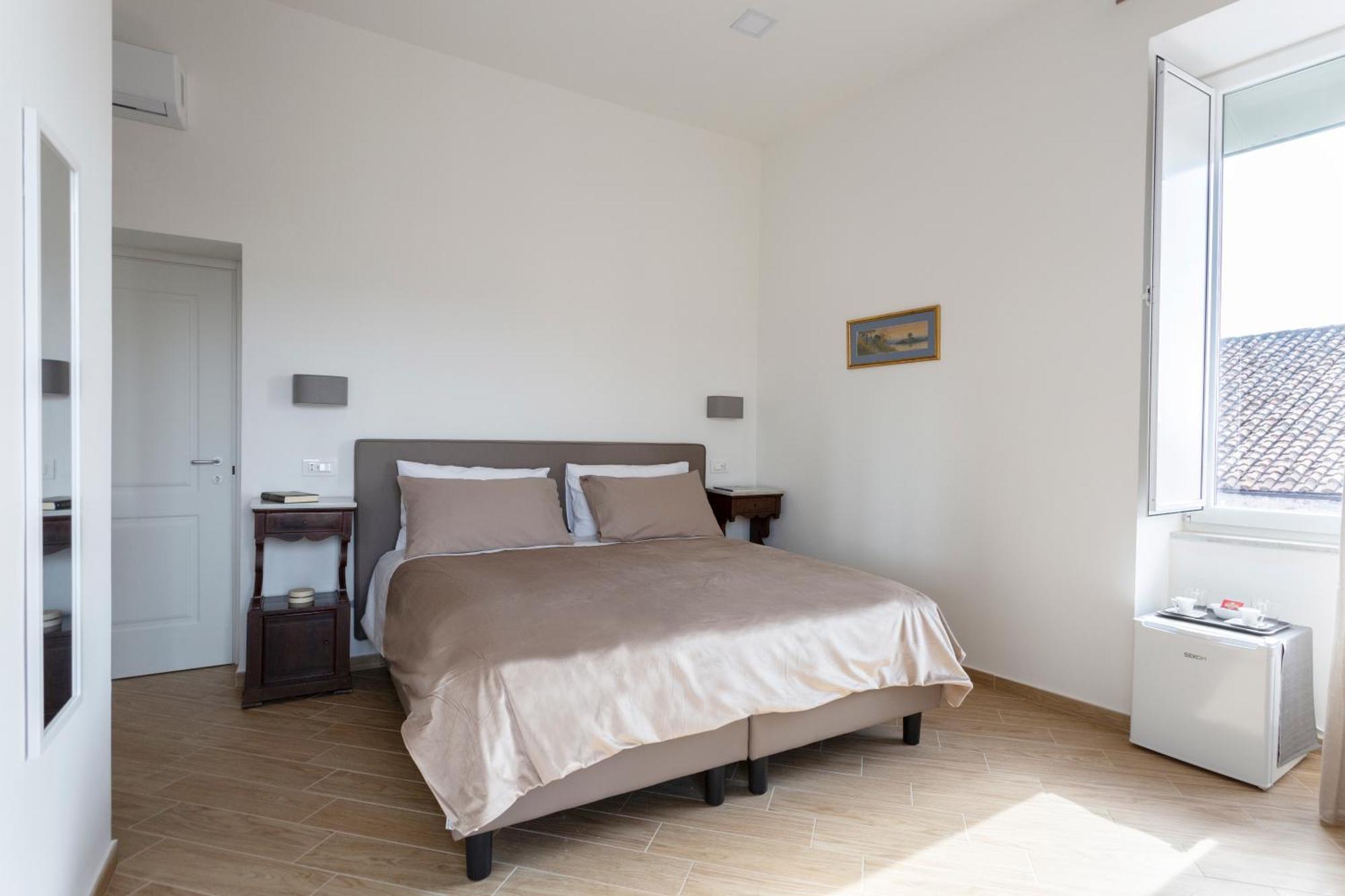 Residenza 33 Hotel เนเปิลส์ ภายนอก รูปภาพ